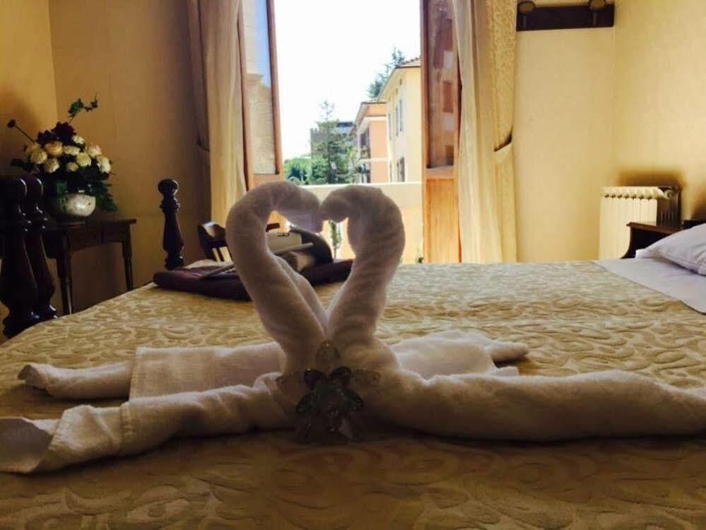 Hotel Astoria & Ninfea Spa Фиджи Экстерьер фото